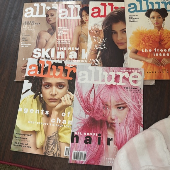 COPY - A lot of 16 magazines for sale, mixtures of glamour, people, allure, etc. - Picture 3 of 7